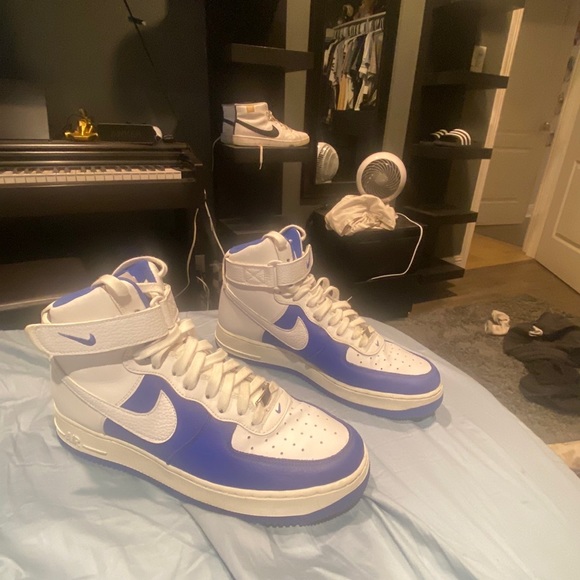Size 12 men… Nike Air Force blue and white fairly new - Picture 4 of 5